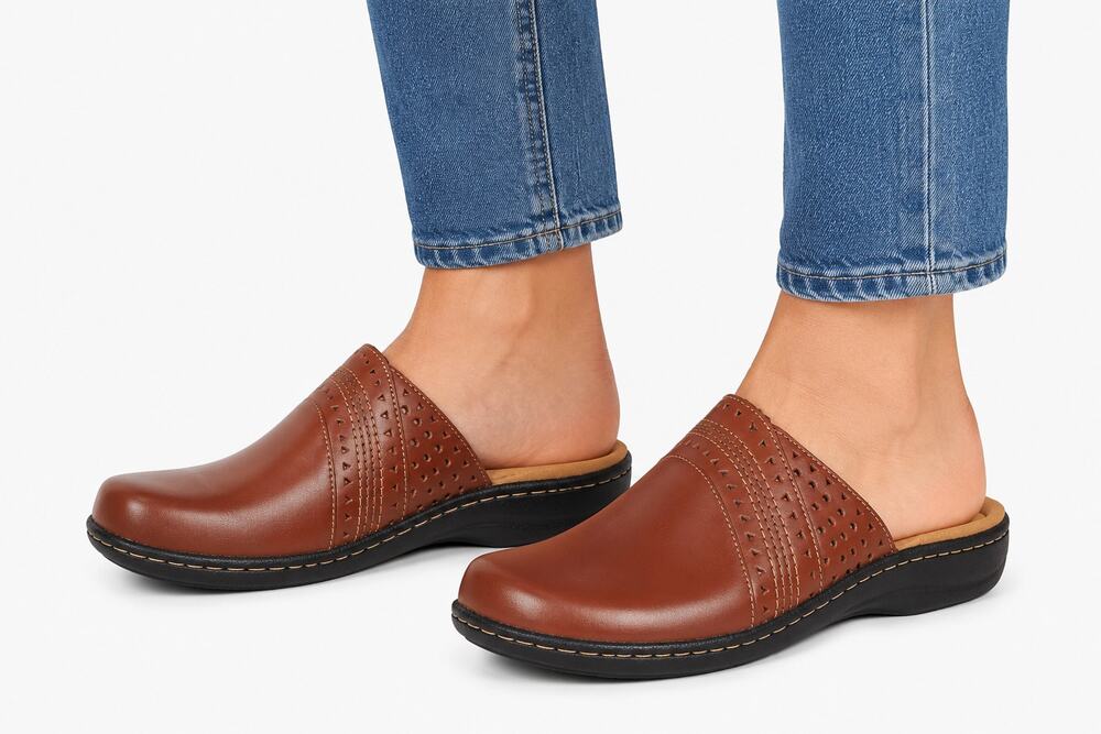 Clarks Laurieann Ease Dark Tan Leather Mule Clogs Womens Size 11 Narrow New